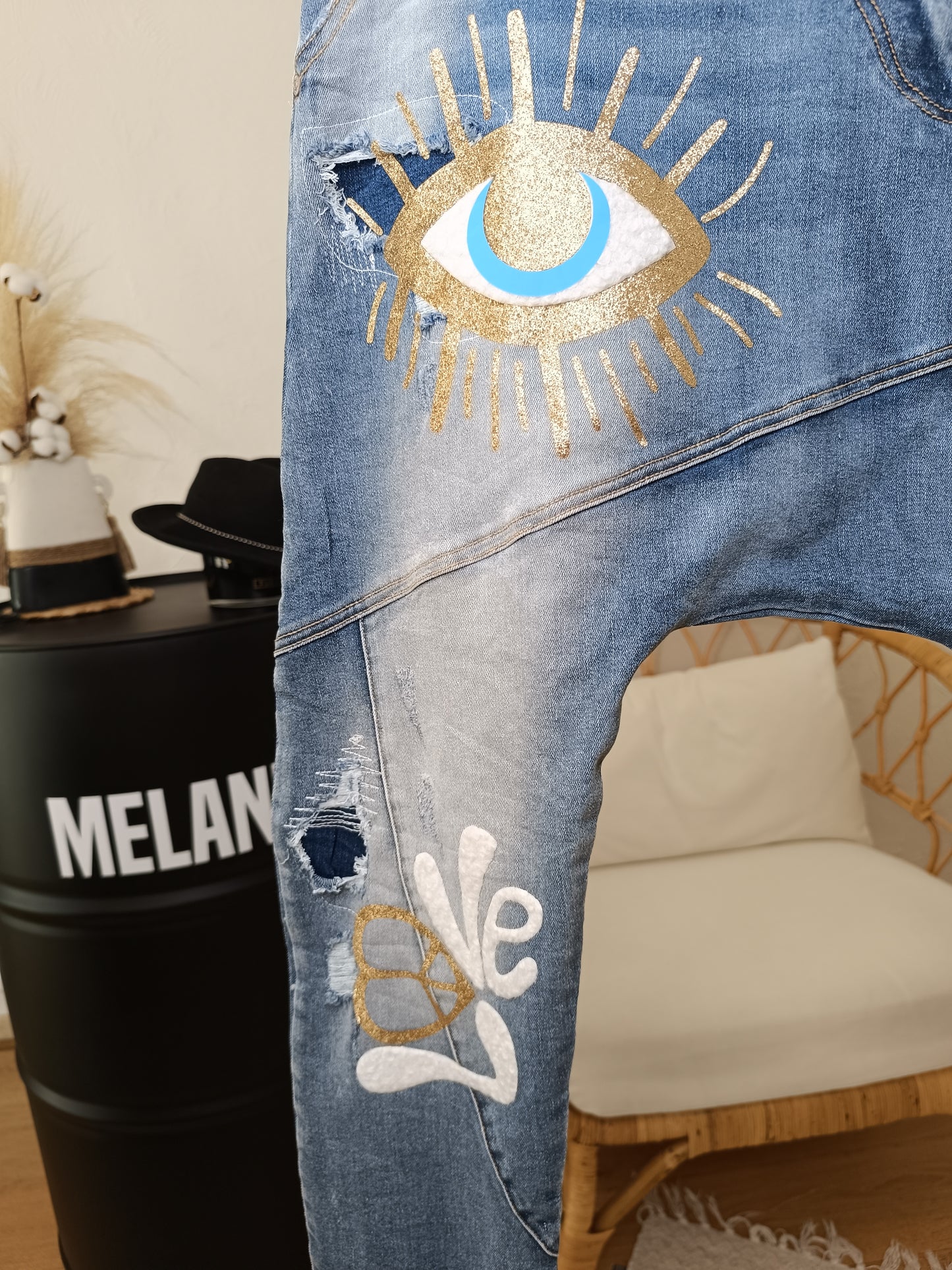 Jean Eye