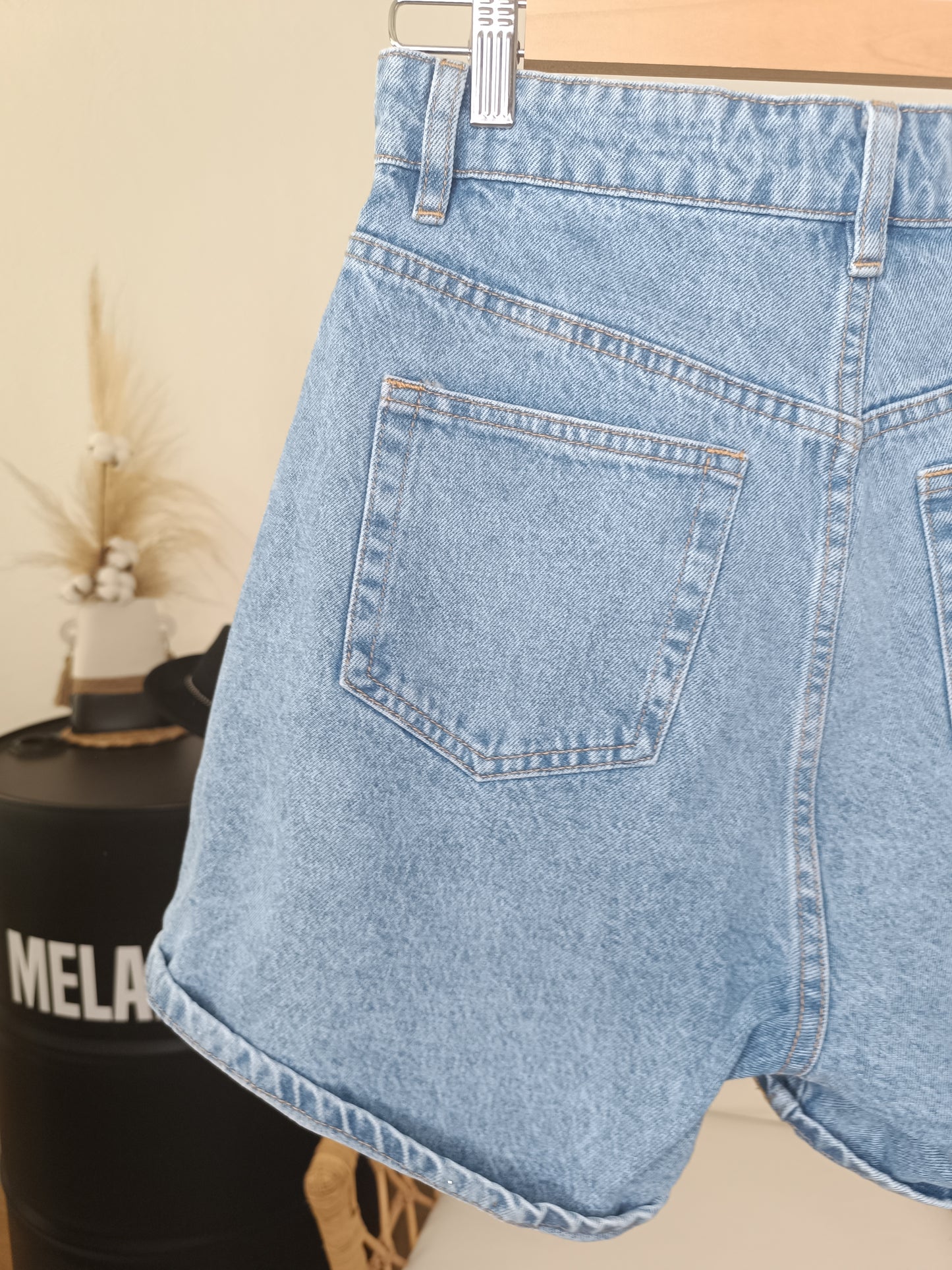 Short en jean strassé